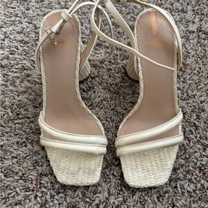 Sam Edelman Kia Porcelain Heel